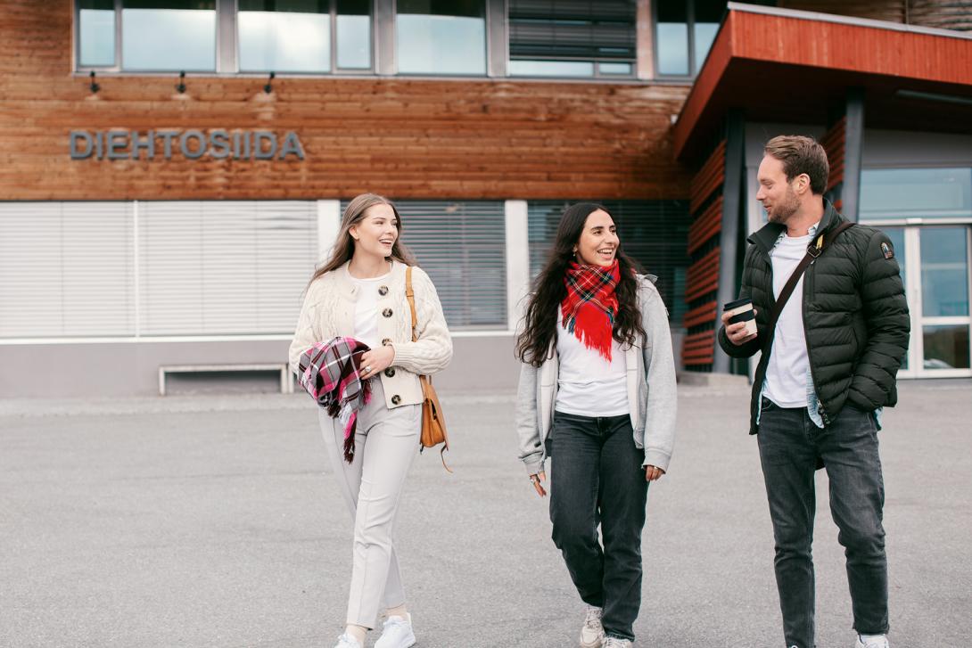 Sámi allaskuvlla studeanttat. Govven: Árvu/Stine Marje Vars