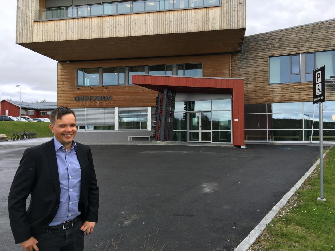 Johan Ailo - Ođđa direktevra Bilde av Johan Ailo Kalstad.